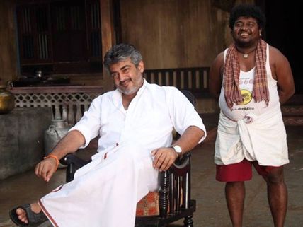 அப்புக்குட்டியை ஒரு போட்டோதான் எடுத்தார் அஜீத்.. அதுக்கே இவ்ளோ அக்கப்போறா?