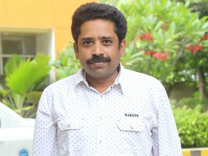 காதல் என்பது மனசுக்குள் பூக்கும் பூ... : இயக்குநர் சீனு ராமசாமி எக்ஸ்க்ளுசிவ் இன்டர்வியூ