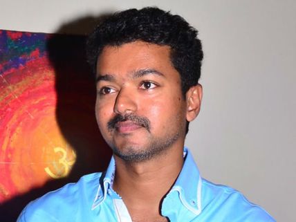 கடைசி நிமிடத்தில் ரூ 5 கோடி சொந்தப் பணம் செலுத்தி புலியை ரிலீஸ் செய்த விஜய்!