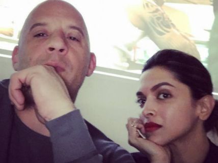 சூப்பர் ஸ்டாருடன் நடிக்கப் போகிறேனே: மகிழ்ச்சியில் துள்ளும் தீபிகா படுகோனே