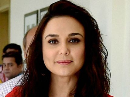 நடிகை ப்ரீத்தி ஜிந்தா ரகசிய திருமணம்... அமெரிக்க காதலனை மணந்தார்!