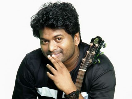 இமானுக்குப் போட்டி நீங்கதான்!- புது இசையமைப்பாளர் இஷான் தேவைப் பாராட்டிய தாணு!