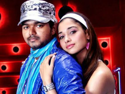 விஜய் எப்படிப்பட்டவர் தெரியுமா...? - புகழ்ந்து தள்ளும் ஹீரோயின்கள்!!