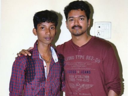 உயரத்துக்கு வந்த பிறகும் ரசிகர்களை மறக்காத விஜய்! ரசிகர்களுக்காக மாதம் ஒருநாள் அர்ப்பணிப்பு