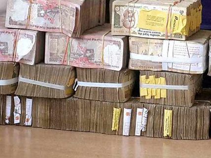 டிவி ஹீரோவுக்கு ஃபைனான்ஸ் பண்ணுவது மூன்றெழுத்து தொழிலதிபர்?