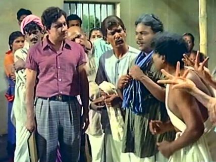 நெஞ்சம் மறப்பதில்லை 11 : பாதியில் நின்ற நம்நாடு படப்பிடிப்பு!