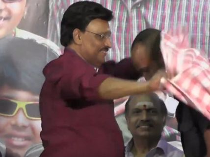 வாடகை வீட்டுக்காரர்களின் பிரச்சினைகளைப் பேசும் ‘கடிகார மனிதர்கள்’... ஆடியோ ரிலீஸ்- வீடியோ 