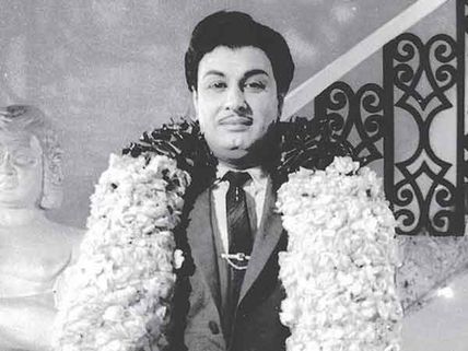 ஆனந்தத் தேன்காற்றுத் தாலாட்டுதே- 9 எல்லா நுணுக்கங்களும் அறிந்த எம்ஜிஆர்!