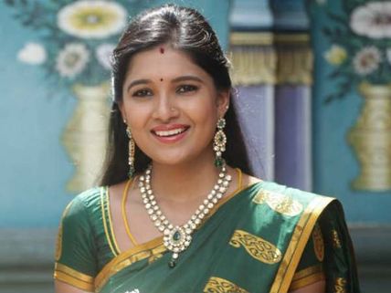 உயிரோடு வந்த லட்சுமி... திடீர் திருப்பம்... :   ஜீ தமிழ் லட்சுமி வந்தாச்சு சீரியல்