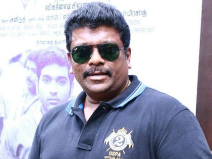 பண்டிகை நேரத்தில் அஜீத், விஜய் படங்கள் வெளியிடுவதை முதலில் நிறுத்தணும்: பார்த்திபன்