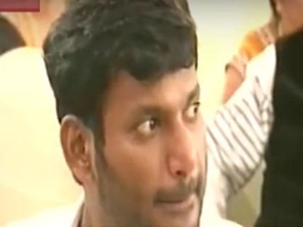  அடங்காத சமூக வலைஞர்கள்... அட, விட்ருங்கப்பா விஷாலை!