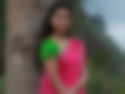 படுத்துவிட்ட மார்க்கெட்: கவர்ச்சிக் கடலில் தொப்புக்கடின்னு குதிக்கும் நடிகை 