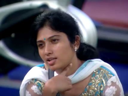 ஜல்லிக்கட்டு போராட்டம் பற்றி குண்டு ஆர்த்தி சொல்வது உண்மையா?: இல்ல இது டிஆர்பி ஸ்டண்டா? 