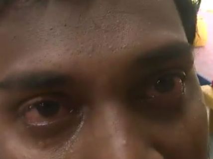ஜூலியை அடுத்து பரணியை அழவிட்டு டிஆர்பியை ஏத்துறாங்க பாஸ் 