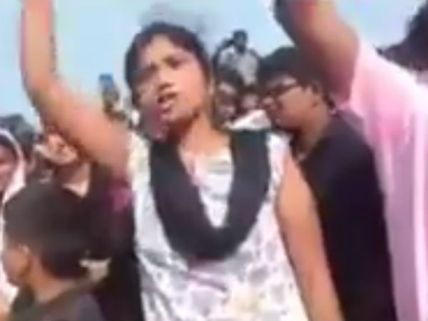 உக்கிரமான ஜூலி: வைரலான வீடியோ 