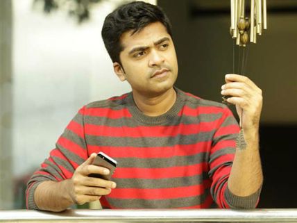 இனி ஹீரோவா எடுபட வாய்ப்பில்ல... மற்றவர்களை இயக்க ஆசைப்படும் சிம்பு!