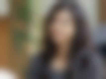 டார்ச்சர் செய்யும் காதலர்: சிரித்து சமாளிக்கும் நடிகை 