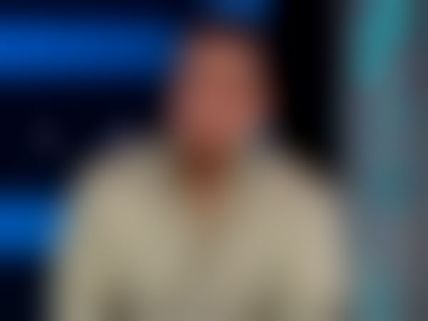 வேர்ல்டு ஹீரோவுக்கும், பெரிய பாஸுக்கும் இடையே வாய்க்கால் தகராறா? 