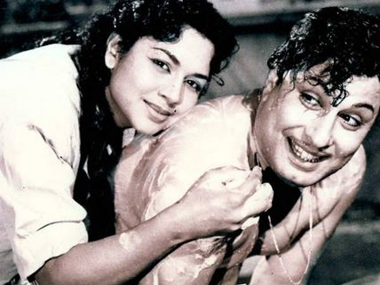 நெஞ்சம் மறப்பதில்லை - 29: எம்.ஜி.ஆருக்கு முதல் பாட்டு... கவிஞர் வாலி பட்ட பாடு!