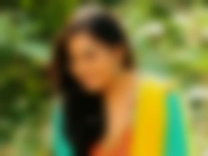 சத்தியமா, அந்த ஆளுக்கும் எனக்கும் இடையே எதுவும் இல்லை: கெஞ்சாத குறையாக கூறும் நடிகை 