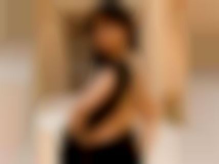 சர்ச்சை நடிகையை பற்றி கேட்டதும் பொசுக்கென்று கோப்பட்ட உயர்ந்த நடிகை 