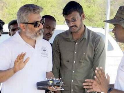 ஆளில்லா விமானத்தை உருவாக்க 'எம்.ஐ.டி.'க்கு உதவும் அஜித் 