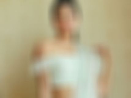 பொய் சொல்வதற்கும் ஒரு அளவே இல்லையா?: மில்க் நடிகையை விளாசும் நெட்டிசன்ஸ் 