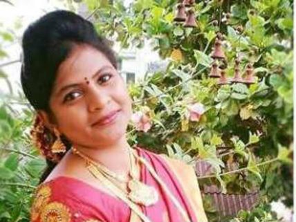 காதல் கணவருக்கு கள்ளத்தொடர்பு: டிவி நிகழ்ச்சி தொகுப்பாளினி தற்கொலை 