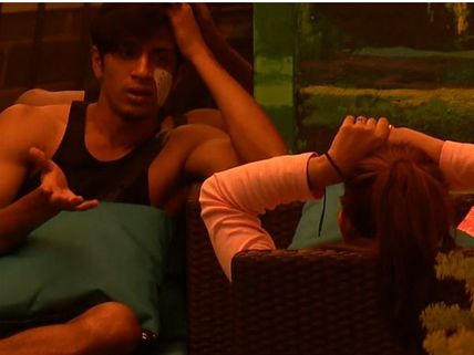 பிக் பாஸ் வீட்டில் ஒரு புள்ளைக்கும், பையனுக்கும் காதல் வந்துடுச்சுடோய் 