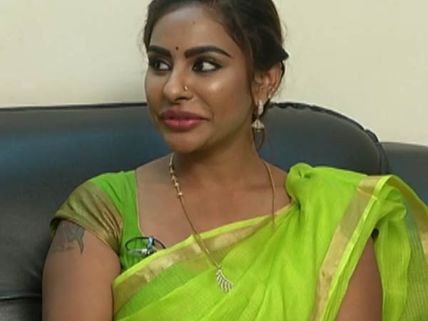 செய்தியாளர்களைச் சந்திக்கிறார் ஸ்ரீரெட்டி.. சிக்கப் போவது யாரோ.. திக் திக்கில் தமிழ் சினிமா!