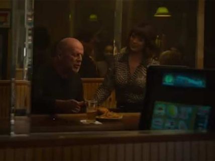  மனோஜ் நைட் ஷியாமளனின் ”கிளாஸ்”.. எதிர்பார்ப்பை எகிற வைக்கும் 3 நிமிட திரில் டிரெய்லர்!