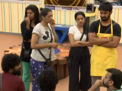 இந்த நேரம் பார்த்து பிக் பாஸ் வீட்டில் மாட்டிக்கிட்டோமே: போட்டியாளர்கள் வருத்தம் 