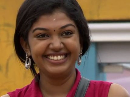 ரித்விகால பாதி ஐஸ்... ஐஸ்ல பாதி விஜி.. விஜிகிட்ட ஜனனி! 