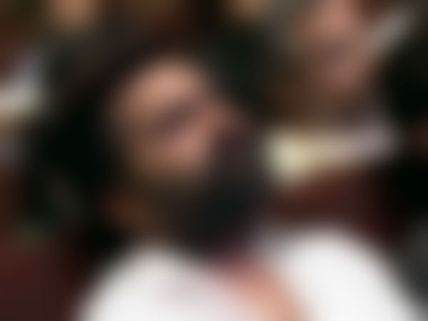 அவ்ளோ நல்லவரா நீங்க, நம்ப முடியலையே?: வாரிசு நடிகரை பார்த்து வியக்கும் கோலிவுட் 