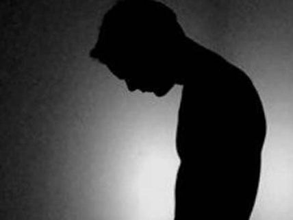 அது ஏன் என்னை பார்த்தால் மட்டும் அந்த கேள்வியை கேட்கிறானுங்க: நடிகர் கோபம் 