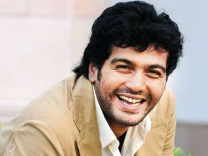 இனி நடிச்சா ஹீரோ தான், வில்லன் இல்லை: கடுப்பில் அமெரிக்கா பறந்த நடிகர் 