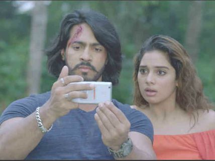 Uchakattam Review: ஒரு கொலையும்..சில மர்மங்களும்.. விறுவிறுப்பாக சொல்லும் உச்சக்கட்டம்! விமர்சனம் 