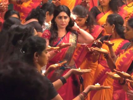 படப்பிடிப்பில் சாமியாடிய நடிகை... அடக்க முடியாமல் தவித்த படக்குழு!