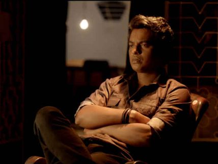 Uriyadi 2 Review பேராசை பிடித்த சுயநல அரசியல்வாதிகளுக்கு சரியான சம்மட்டி அடி.. உறியடி 2! விமர்சனம் 