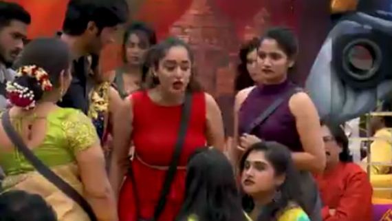 Bigg Boss 3 தமிழ் பொண்ணு, கலாச்சாரம்: அபி, மதுமிதா இடையே செம சண்டை 