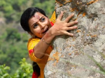 Azhagu serial: சீரியல்கார் சீரியல்கார்.. ஏன் இந்த விபரீத சீன்ஸ்.. தவிர்க்கலாமே??