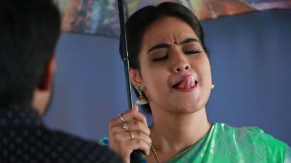 Eeramana rojave serial: கிணற்று பம்ப்செட்ல தொட்டியில் குளிச்சு இருக்கீங்களா? 
