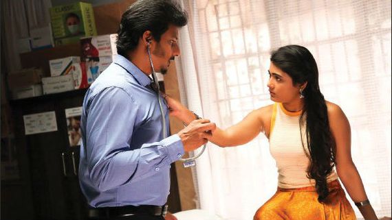 Gorilla Review: சிம்பான்சி அலப்பறையுடன் வங்கி கொள்ளை.. கடைசியில வெச்சாங்க பாரு டிவிஸ்டு.. கொரில்லா! 