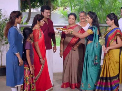 Kanmani serial: முத்துச்செல்விக்கு  இப்படி காட்சி வைக்கலாமா... பெண்களை இழிவு செய்வது போல! 