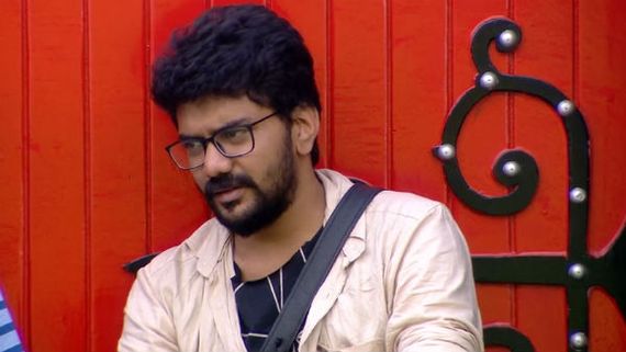 குட்டு அம்பலமானதால் அழுது சீன் போட்ட கவின்.. பெட்டிய கட்டப்போவதாக அனுதாபம் தேடிய அவலம்! 