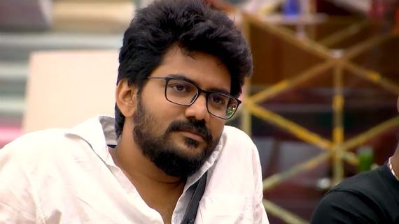 அவ்வளோ நல்லவரா நீங்க? மக்களை எவ்வளவு முட்டாளாக நினைத்திருந்தால் இப்படி சொல்லியிருப்பீங்க கவின்? 