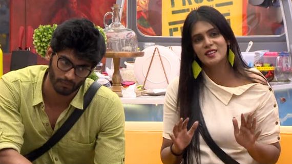 பிக்பாஸ் வீட்டில் வனிதா இடத்தை பிடிக்க போட்டா போட்டி! மீராவின் இன்னொரு முகம்! 