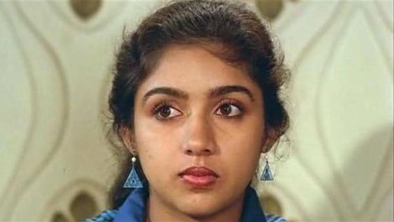 இஞ்சியிடுப்பழகா.. மஞ்சசிவப்பழகா.. ரேவதியின் 53வது பிறந்த நாள் இன்று! ஹேப்பி பர்த்டே மேடம்! 