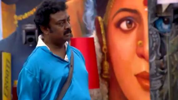 Bigg Boss 3 சந்து கேப்பில் மதுவுக்கு முத்தம் கொடுக்க வர்ற சித்தப்பு?: வாயிலேயே அடிக்கணும் 