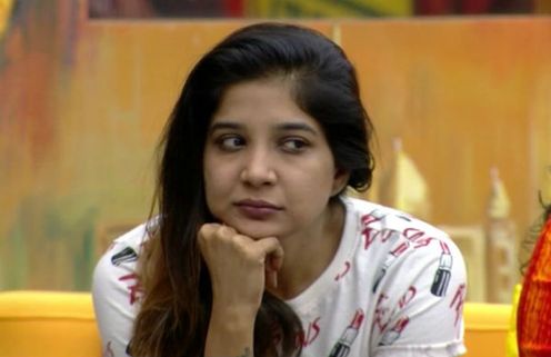 பிக்பாஸ் வீட்டில் இருந்து இன்று வெளியேறபோவது யார்? வெளியேற்றப்பட வேண்டியது யார்? 